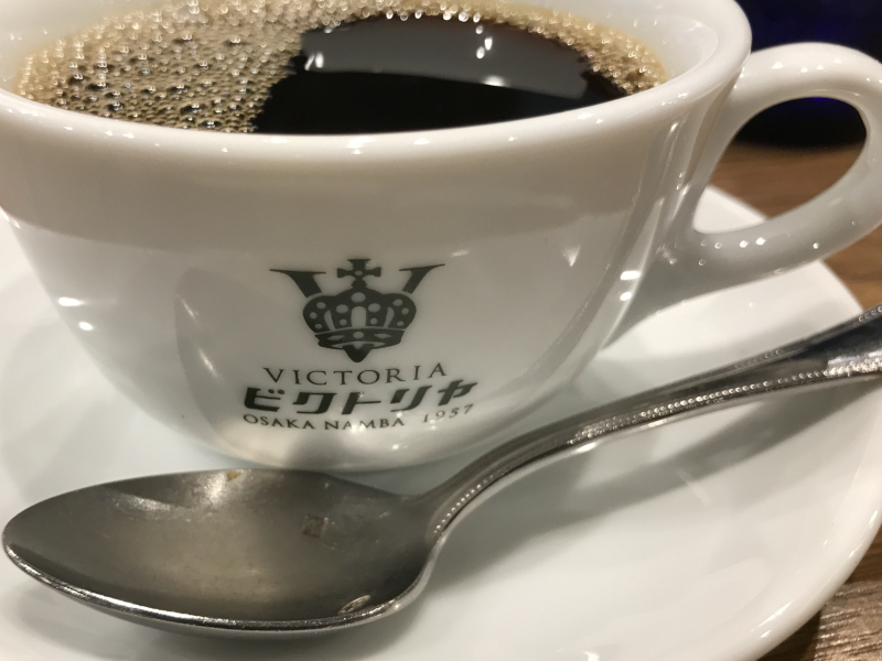 老舗喫茶ビクトリヤの珈琲。漢字で書きたくなります。（そこまで舌に自信がないですが）フルーティな甘さを感じる美味しい珈琲でした。